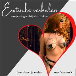 #S2-15 Erotisch verhaal - Een showtje stelen met VoyeurX