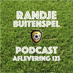Randje Buitenspel 123 - FEYENOORD in de wolken.