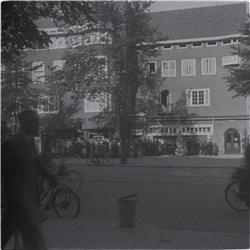 24. Café Zuid (Rijnstraat 36)