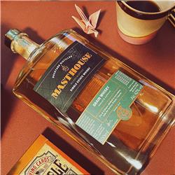 Gezellig gekeuvel en goed whisky's - Masthouse Grain Whiskey